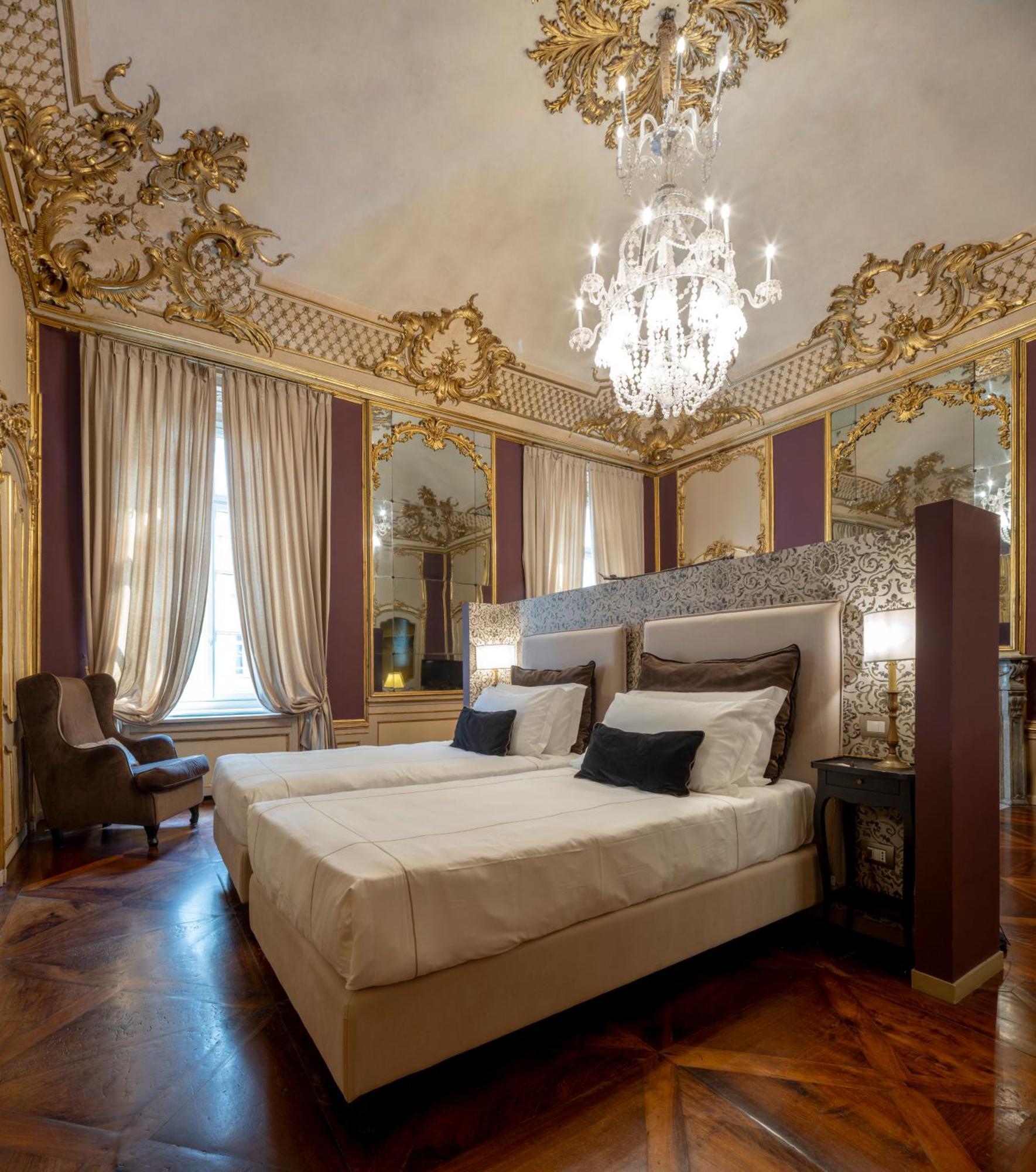 Palazzo Del Carretto-Art Apartments And Guesthouse Turin Exterior photo